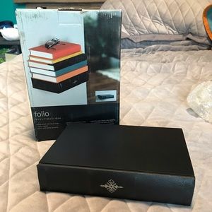 2 book shelf’s